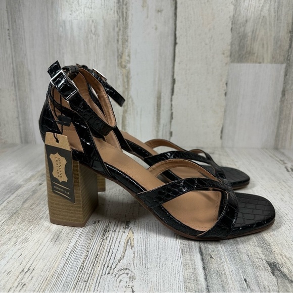 Crevo Kailtin Sandals Women's 9 Leather Open Toe Block Heel Memory Foam - Picture 3 of 7